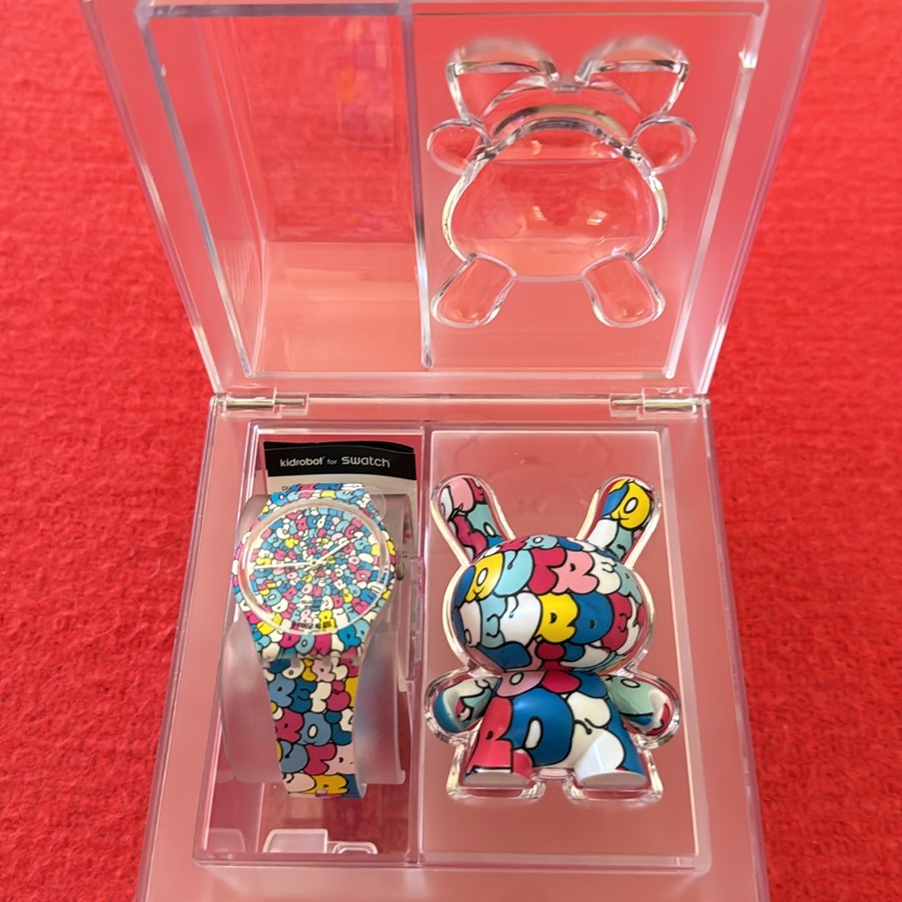 NWOT Swatch Kidrobot Vinyl Figurine and Watch in Display Case